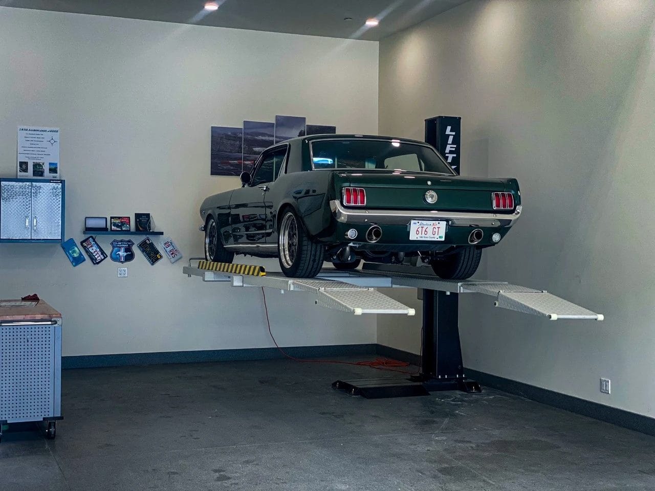 A car on a car lift